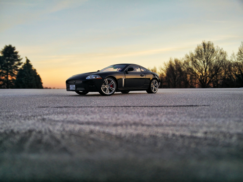 Illustration for article titled Cool as frost: The Jaguar XKR - 1:18 Autoart